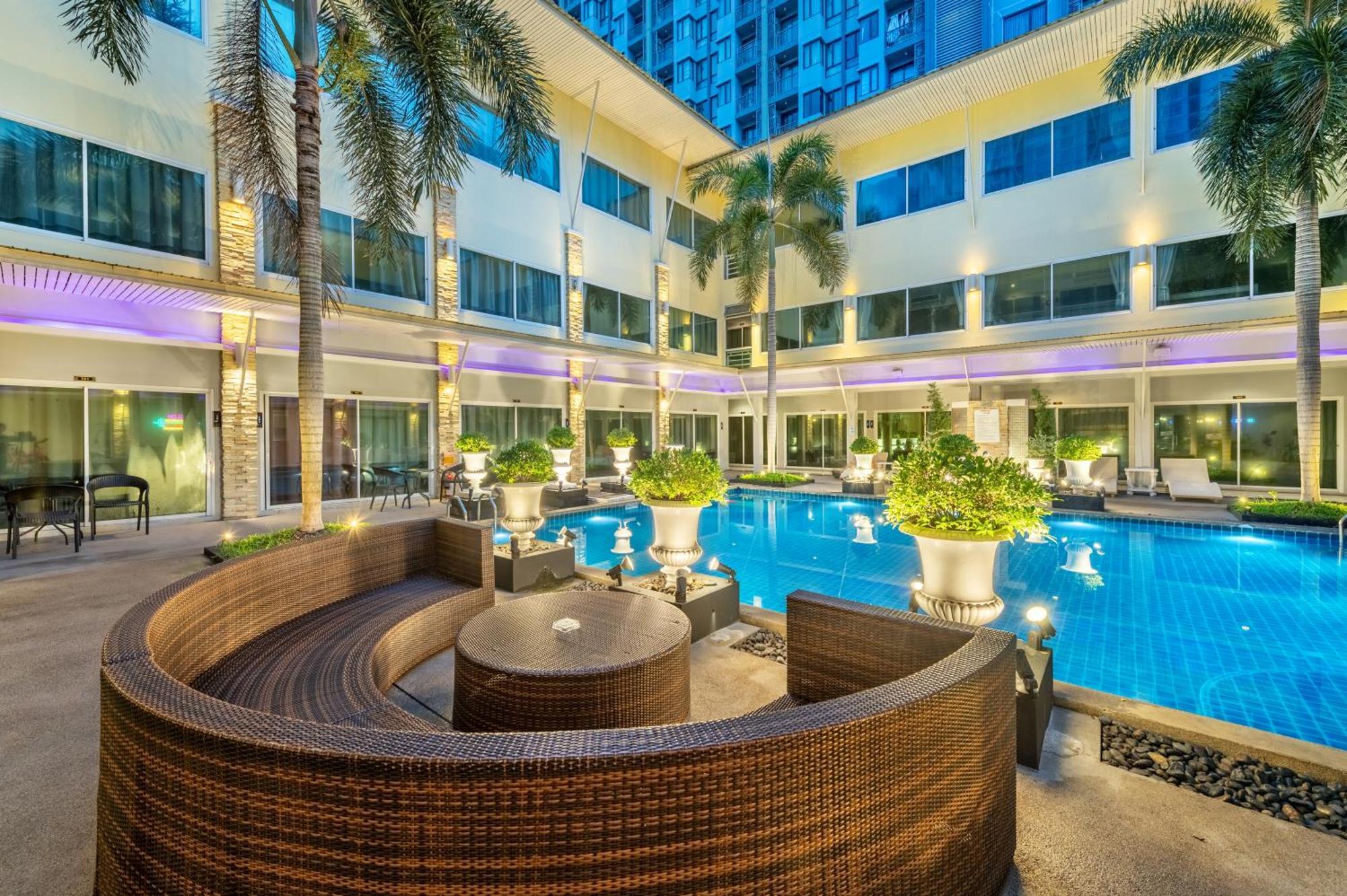 Qiu Hotel Sukhumvit Sha Plus Bangkok Esterno foto